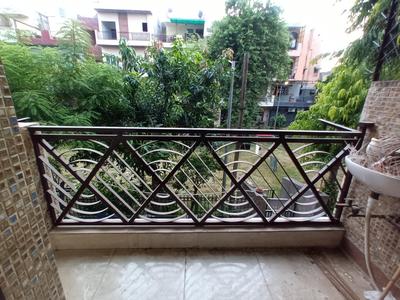 Balcony Image of 800 Sq.ft 2 BHK Apartment / Flat for sale in Vikaspuri New Delhi for Rs. 8500000