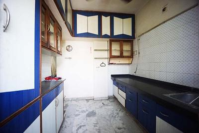 Kitchen Image of 2025 Sq.ft 4 BHK Apartment / Flat for sale in Maninagar Ahmedabad for Rs. 11800000
