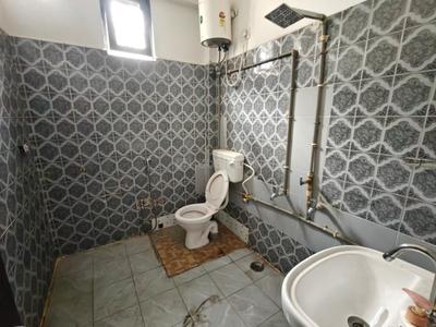 Bathroom Image of 2400 Sq.ft 3 BHK Independent House for rent in Raj Minal Residency, Ayodhya Bypass Bhopal for Rs. 29000