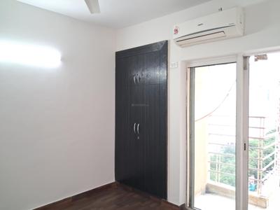 Bedroom Image of 924 Sq.ft 2 BHK Apartment / Flat for sale in Paras Tierea, Sector 137 Noida for Rs. 8000000