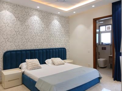 Bedroom Image of 2450 Sq.ft 3 BHK Builder Floor for sale in BPTP Amstoria , Sector 102 Gurgaon for Rs. 29500000