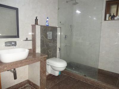 Bathroom Image of 4000 Sq.ft 4 BHK Builder Floor for rent in Maharani Bagh New Delhi for Rs. 350000