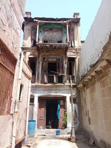 Balcony Image of 2000 Sq.ft 5 BHK Independent House for sale in Kalupur Ahmedabad for Rs. 8000000