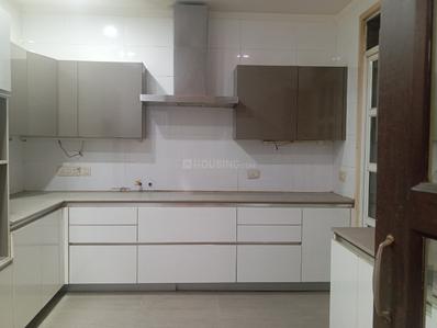Kitchen Image of 2100 Sq.ft 3 BHK Builder Floor for rent in Gulmohar Park New Delhi for Rs. 250000