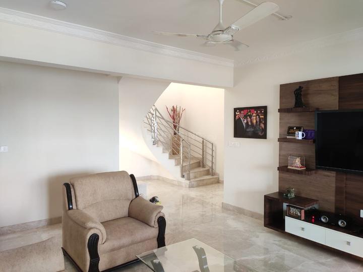 Jain East Parade Main Image 1