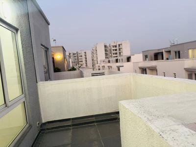 Balcony Image of 2359 Sq.ft 4 BHK Villa for rent in Godrej Golf Links Villas, Jaypee Greens Greater Noida for Rs. 65000