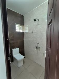 Image of 1650 Sq.ft 3 BHK Apartment / Flat for rent in Maradu, Kochi for Rs. 26000