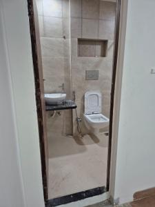 Bathroom Image of 2500 Sq.ft 4 BHK Independent House for rent in Atur Park, Chembur Mumbai for Rs. 190000