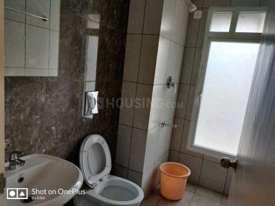 Bathroom Image of 639 Sq.ft 1 BHK Apartment / Flat for rent in Emami Tejomaya, Navalur Chennai for Rs. 27000
