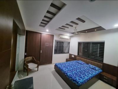 Bedroom Image of 1200 Sq.ft 3 BHK Apartment / Flat for rent in Ghanshyam Nagar Rajkot for Rs. 35000