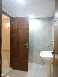 Common Bathroom Image of 1640 Sq.ft 3 BHK Apartment / Flat for sale in Panchsheel Prime 390 Phase 3, Shastri Nagar Ghaziabad for Rs. 13500000