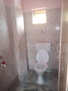 Bathroom Image of 530 Sq.ft 1 BHK Builder Floor for rent in Birati Kolkata for Rs. 7000