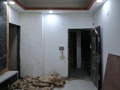 Living Room Image of 1050 Sq.ft 2 BHK Apartment / Flat for sale in Sector 73 Noida for Rs. 3900050