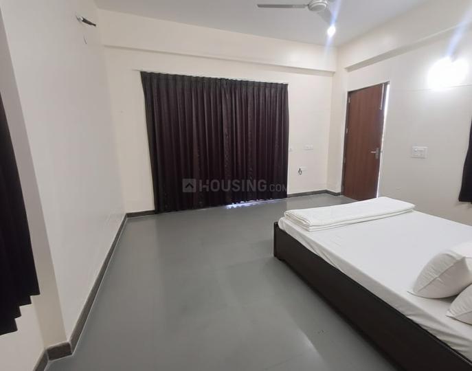 Pulla Bhuwana, Mahaveer Colony Park Bedroom 1