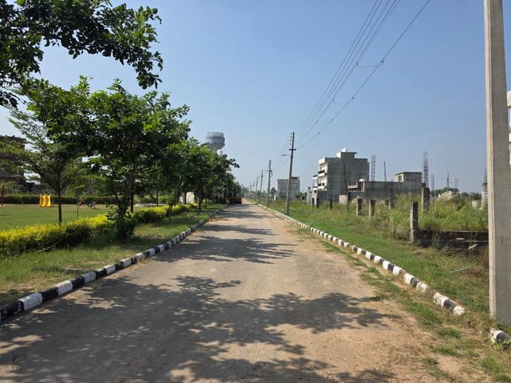 Sector 100  Main Image 1