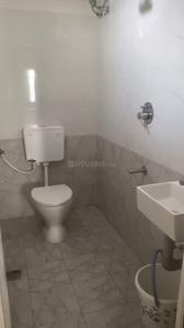 Bathroom Image of 200 Sq.ft 1 RK Apartment / Flat for rent in Perumbakkam Chennai for Rs. 10000