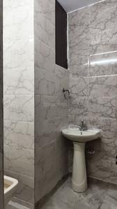 Bathroom Image of 700 Sq.ft 1 BHK Builder Floor for rent in Partik Panchsheel Vihar, Khirki Extension New Delhi for Rs. 17000