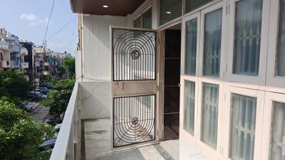 Image of 1400 Sq.ft 3 BHK Builder Floor for sale in Indirapuram, Ghaziabad for Rs. 8500000