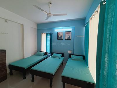 Bedroom Image of Boy&#x27;s Pg In Alkapuri, Chikuwadi.(9712206100) in Old Padra Road, Vadodara