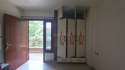 Bedroom Image of 1350 Sq.ft 3 BHK Builder Floor for rent in Pitampura New Delhi for Rs. 50000
