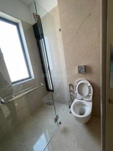 Bathroom Image of 1055 Sq.ft 3 BHK Apartment / Flat for sale in Khar West Mumbai for Rs. 65000000