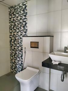 Common Bathroom Image of 920 Sq.ft 2 BHK Apartment / Flat for rent in Kasarvadavali Thane for Rs. 28000