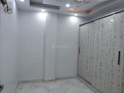 Bedroom Image of 1200 Sq.ft 3 BHK Builder Floor for rent in Preet Vihar New Delhi for Rs. 37000
