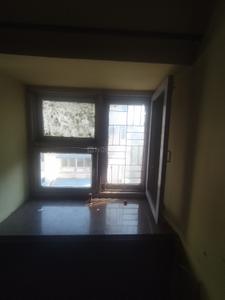 Bedroom Image of 1450 Sq.ft 4 BHK Apartment / Flat for sale in Saraswati Kunj, Patparganj New Delhi for Rs. 23000000