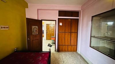 Bedroom Image of 1100 Sq.ft 2 BHK Builder Floor for rent in New Alipore Kolkata for Rs. 30500
