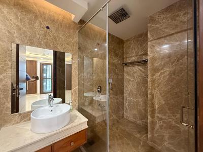 Bathroom Image of 2700 Sq.ft 4 BHK Builder Floor for rent in Swaraj Homes C Block RWA Kailash Colony, Greater Kailash I New Delhi for Rs. 235000
