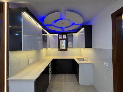 Kitchen Image of 810 Sq.ft 3 BHK Apartment / Flat for sale in Dwarka Mor New Delhi for Rs. 6500000