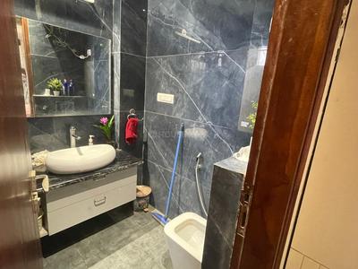 Bathroom Image of 1950 Sq.ft 3 BHK Builder Floor for sale in Patel Nagar New Delhi for Rs. 40000000