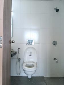 Bedroom One Image of 1100 Sq.ft 3 BHK Apartment / Flat for rent in Godrej Emerald, Kasarvadavali Thane for Rs. 38500