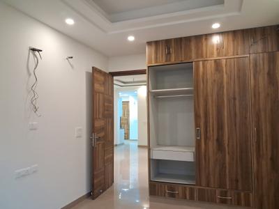 Bedroom Image of 1800 Sq.ft 3 BHK Builder Floor for sale in Paschim Vihar New Delhi for Rs. 40000000