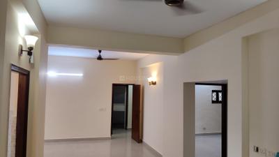Living Room Image of 2000 Sq.ft 3 BHK Apartment / Flat for rent in Assotech Yarrow Apartments, Sector 62 Noida for Rs. 45000