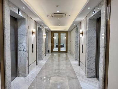 Passage Image of 2301 Sq.ft 3.5 BHK Apartment / Flat for sale in DLF One Midtown, Karampura New Delhi for Rs. 64000000