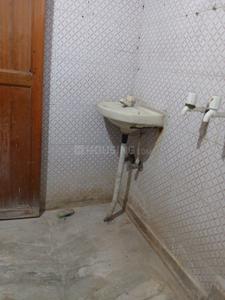 Bathroom Image of 550 Sq.ft 1 BHK Apartment / Flat for sale in Shalimar Garden Ghaziabad for Rs. 2600000