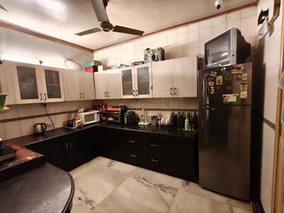 Kitchen Image of 1900 Sq.ft 3 BHK Builder Floor for rent in Safdarjung Enclave New Delhi for Rs. 160000