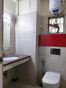 Common Bathroom Image of 1755 Sq.ft 2.5 BHK Apartment / Flat for sale in Spaze Privy, Sector 72 Gurgaon for Rs. 19800000