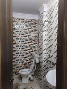 Bathroom Image of 500 Sq.ft 1 BHK Builder Floor for rent in Ranjeet Nagar New Delhi for Rs. 17500