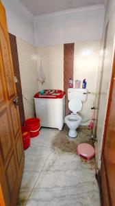 Bathroom Image of 600 Sq.ft 2.5 BHK Independent House for rent in Rajouri Garden New Delhi for Rs. 5000