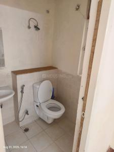 Bathroom Image of 1390 Sq.ft 3 BHK Apartment / Flat for sale in Jaypee Kosmos, Sector 134 Noida for Rs. 11500000