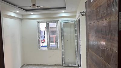 Bedroom Image of 1050 Sq.ft 3 BHK Builder Floor for sale in Chhattarpur New Delhi for Rs. 8500000