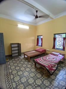 Image of ROOM FOR RENT IN 3BHK PREOCCUPIED LADIES FLAT  in Dhakuria, Kolkata