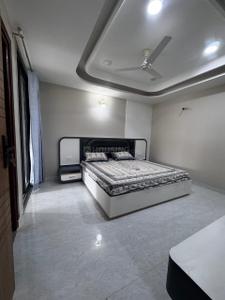 Bedroom Image of 2175 Sq.ft 4 BHK Apartment / Flat for sale in Gulmohar Mansion, Mansarovar Extension Jaipur for Rs. 9800000