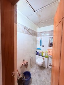 Bathroom Image of 1450 Sq.ft 3 BHK Apartment / Flat for sale in Samay Shine, Shela Ahmedabad for Rs. 8500000