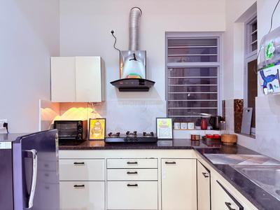 Kitchen Image of 1300 Sq.ft 2 BHK Builder Floor for rent in Sahastradhara Road Dehradun for Rs. 30000