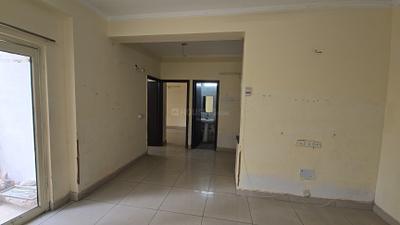 Living Room Image of 910 Sq.ft 2 BHK Apartment / Flat for rent in Panchsheel Hynish, Noida Extension Greater Noida for Rs. 18500