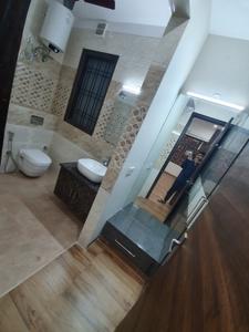 Bathroom Image of 2700 Sq.ft 3 BHK Builder Floor for rent in Sector 46 Gurgaon for Rs. 48000
