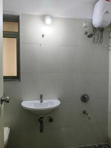 Common Bathroom Image of 909 Sq.ft 2 BHK Apartment / Flat for rent in Lodha Casa Rio, Palava Phase 1 Thane for Rs. 16000